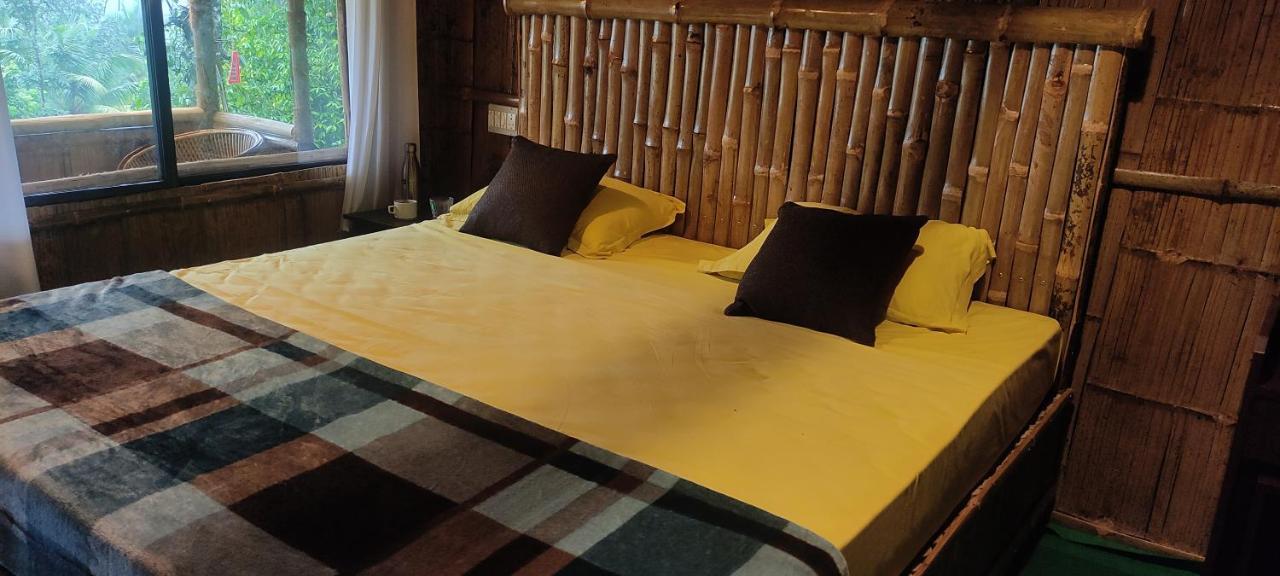 Fab - Bamboo Hut With Open Shower Munnar Exterior photo