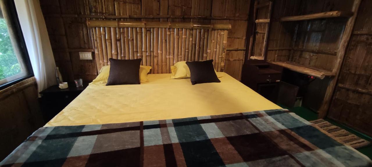 Fab - Bamboo Hut With Open Shower Munnar Exterior photo