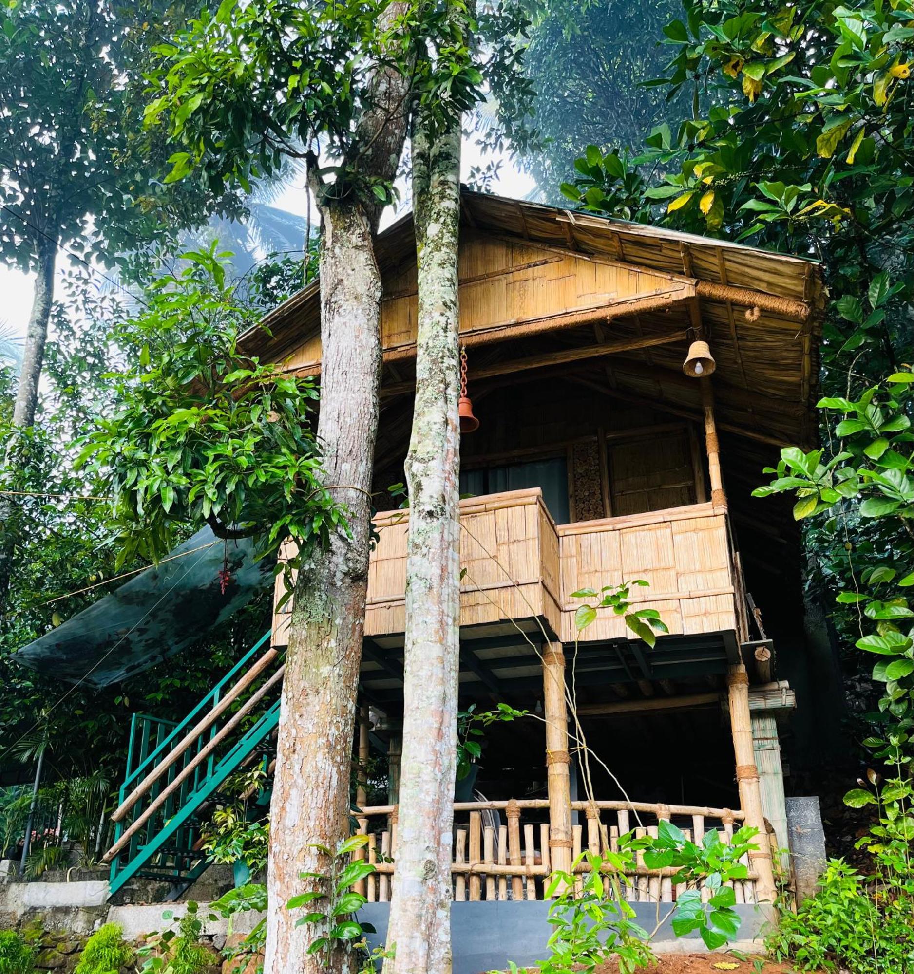 Fab - Bamboo Hut With Open Shower Munnar Exterior photo